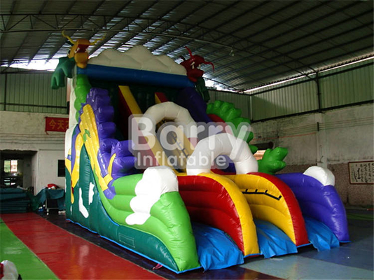 Corrediças de água infláveis comerciais do arco-íris de encerado do PVC para crianças