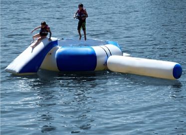 Trampolim inflável exterior azul da água, brinquedos infláveis personalizados da água para o lago