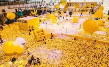 O parque de diversões inflável o mais atrasado com bola plástica, parque inflável dos brinquedos para crianças
