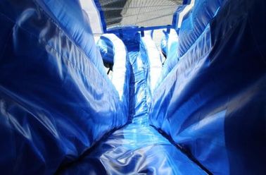 Azul corrediças de água infláveis do oceano de Cali da pista do dobro do golfinho de 22 ft com material de encerado do PVC