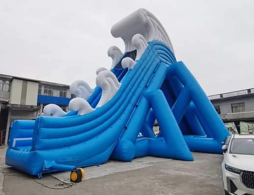 Corrediças de água infláveis do gigante do tema dos desenhos animados para o material exterior adulto de encerado do PVC