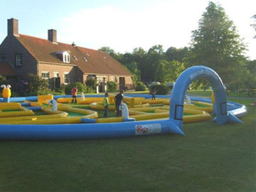 Jogos infláveis loucos populares dos esportes, campo inflável da raça do golfe para o evento