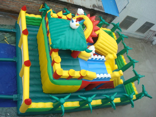 Parque de diversões mundial inflável portátil personalizado ao ar livre playground inflável para crianças