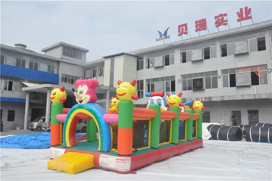 Casa inflável saltitante colorida Castelo inflável com escorregador para crianças ao ar livre