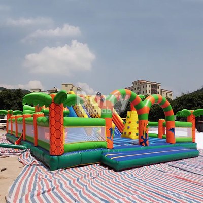Playground inflável ao ar livre OEM para crianças escalar e deslizar Playland gigante castelos infláveis