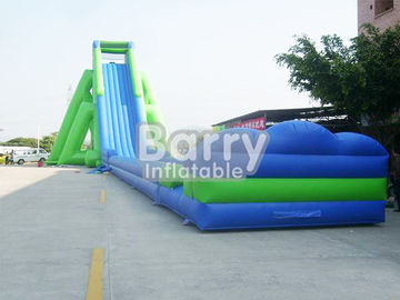 Corrediças infláveis maciças materiais do PVC da corrediça inflável gigante verde e azul para o gramado