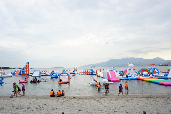 Parque de diversões flutuante de PVC ecologicamente correto para adultos e crianças