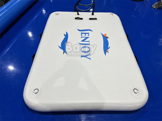 Plataforma de doca inflável de cor branca personalizada com escadas para natação ou estação de barco de jet ski