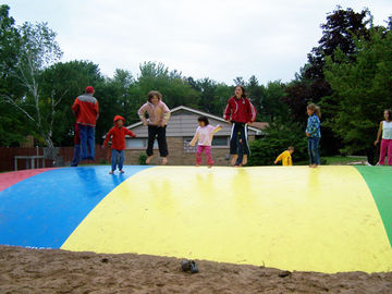 O jogo engraçado brinca o descanso de salto inflável, almofada Bouncy inflável para o jogo das crianças