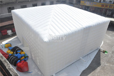 Barraca inflável do branco 15x15M, cubo inflável conduzido feito-à-medida da barraca do partido para o evento