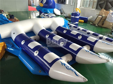 Os brinquedos infláveis emocionantes da água, inflável rebocador Flyfish o barco de banana para o mar