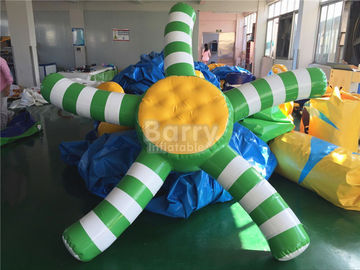 Brinquedos infláveis herméticos da água do PVC do costume 0.9mm para a promoção