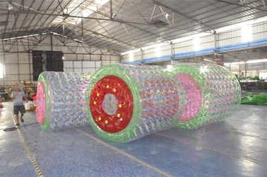 Brinquedos infláveis da água de encerado do PVC, bola de rolo 2,4 * 2,2 * 1.8M da água da esfera