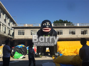 Desenhos animados infláveis gigantes do gorila