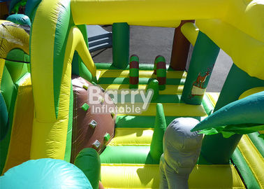 O equipamento material interno exterior do PVC de n brinca o campo de jogos inflável da criança grande do tema da selva