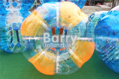Bola de futebol colorida feita sob medida ser humano da bolha do hamster para o futebol