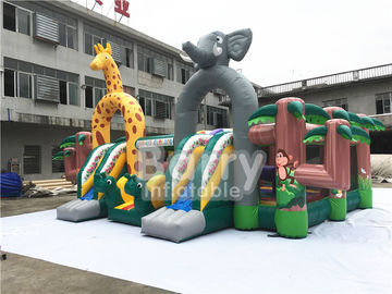 campo de jogos inflável da criança