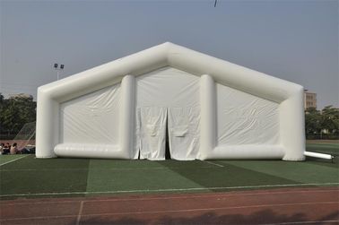 A barraca inflável romântica para a decoração do casamento, abobada a barraca branca exterior do partido
