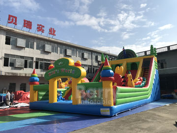 Campo de jogos inflável do pavão comercial para crianças/parque temático inflável do trampolim