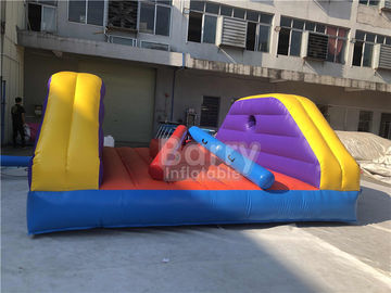Arena inflável de combate ajustada esportes do jogo do Joust das varas do gladiador do duelo do festival do carnaval