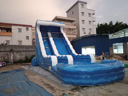 Os jogos infláveis exteriores modelam a cor azul de Aqua Inflatable Floating Water Slide para o divertimento