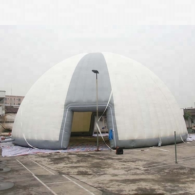 Ar à terra que constrói o vento inflável 100Km/H resistente da barraca da abóbada