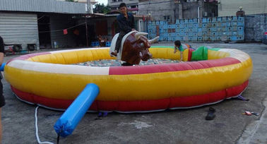 Jogos infláveis frescos dos esportes, esteira inflável material do PVC com Bull mecânica