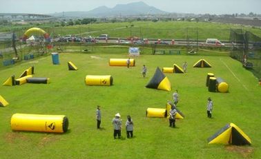 Fogo - jogos infláveis resistentes dos esportes, arena inflável do Paintball do PVC para o jogo de guerra