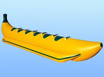 O barco inflável amarelo brinca o tubo rebocador do jogo da água da banana de 6 pessoas