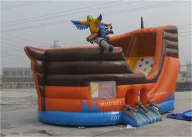 Casa inflável do salto do navio de pirata das crianças impermeáveis feitas sob encomenda para o arrendamento