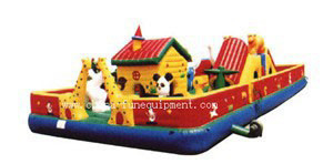 Castelo de salto inflável do curso de obstáculo do parque de diversões das crianças