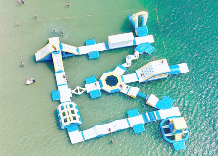 Jogos de flutuação personalizados livres da água, parque inflável gigante da água do mar para o verão