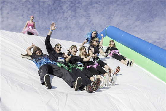 PVC personalizável 41x5.5x6m The Humps Inflatable 5k Eventos Jogo competitivo para adultos