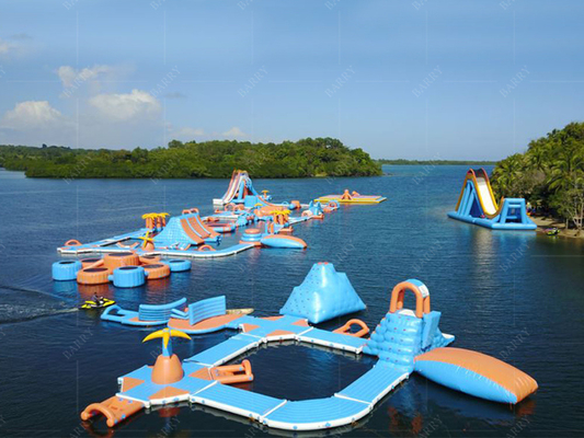 Parque Aquático Inexplorável Com Características Duráveis