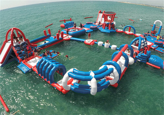 Zona de diversão de água flutuante personalizável para piscinas e OEM/ODM