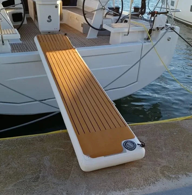 Materiais DWF + EVA de exterior Pontoon inflável de passagem de esqui a jato Plataforma flutuante de docas