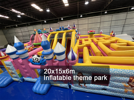Área de Jogos Interiores Inflavel Área de Jogos de Água Flutuante na Piscina do Lago