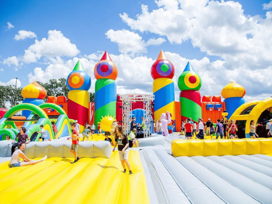O maior parque inflável do mundo chega à Austrália