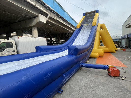 Deslizamento de água gigante inflável comercial 30x10,6m PVC para parques temáticos