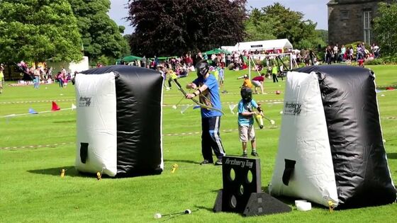 Obstáculos infláveis da etiqueta do tiro ao arco dos depósitos do Paintball que disparam em jogos