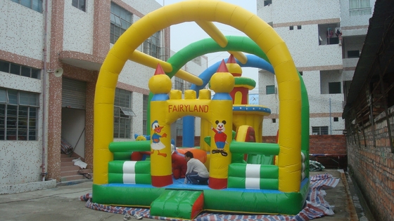 Das crianças infláveis do parque temático de encerado dos jogos do campo de jogos castelo Bouncy