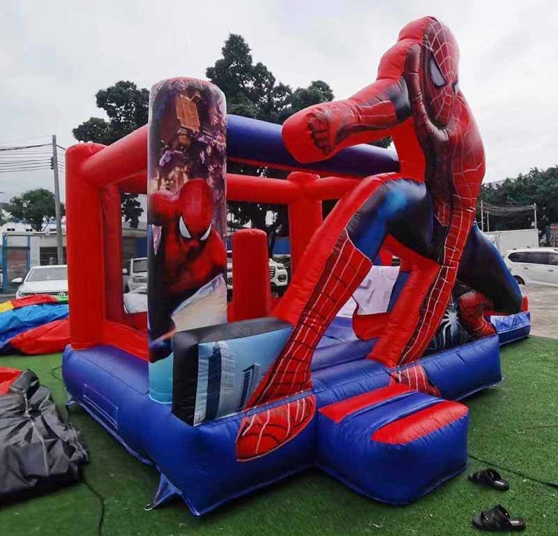 Casa de salto do Homem-Aranha com escorrega para festas temáticas para crianças