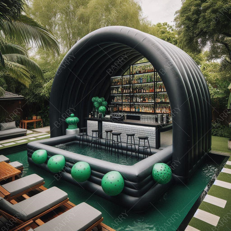 Barra inflável de flutuação da piscina da água do quintal preto e verde com assentos Lifesize inflável barra da piscina comercial