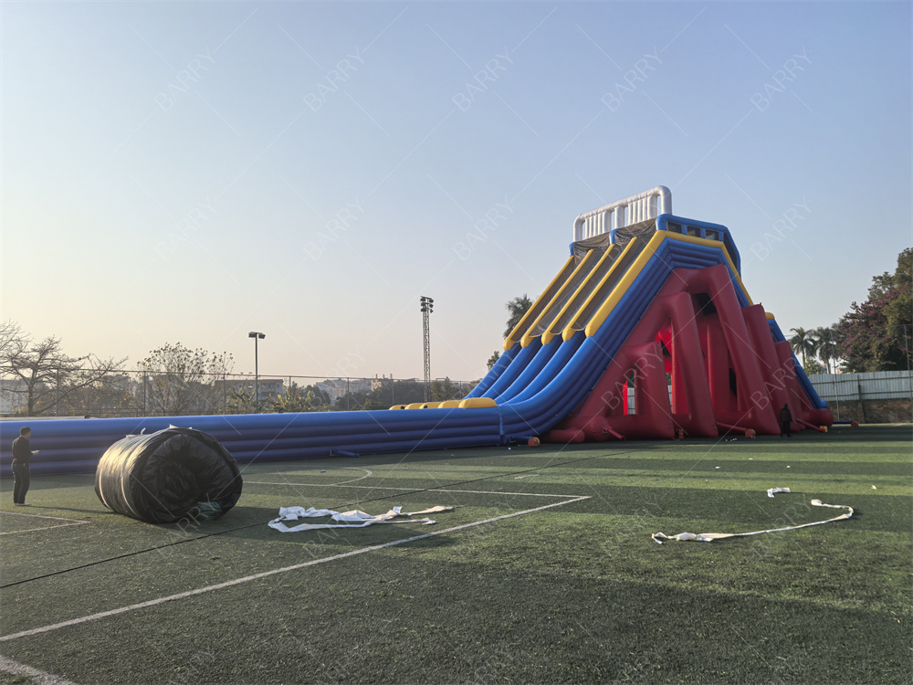 Escorregador de água inflável gigante personalizado vermelho de aventura para adultos, de 65x18x15m, grau comercial