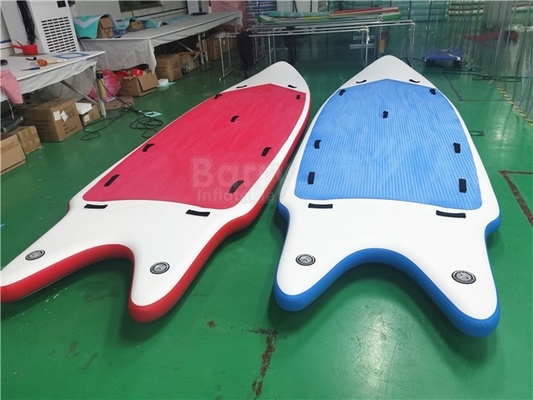 Placa inflável do SUP do anti patim que visita a forma dos peixes da placa de pá do ar