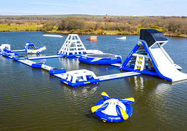 Do parque inflável da água da Ilha Wake parque inflável azul durável do Aqua para o mar