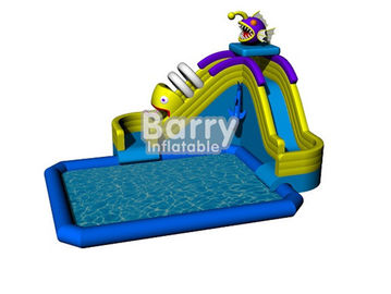Jogos engraçados da água do parque do aqua, parque inflável da água da piranha barata com a associação para a terra