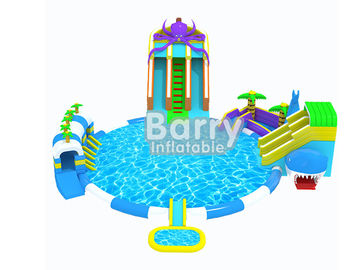 A categoria comercial caçoa os parques infláveis da água do polvo, parque inflável da corrediça para o divertimento