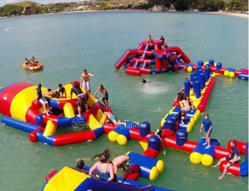 Parque Aquático Flutuante Inflável Gigante Personalizado Parque Aquático Blow Up
