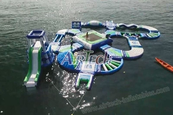 Parques aquáticos flutuantes de PVC de 0,9 mm Parques aquáticos infláveis ​​ao ar livre personalizados